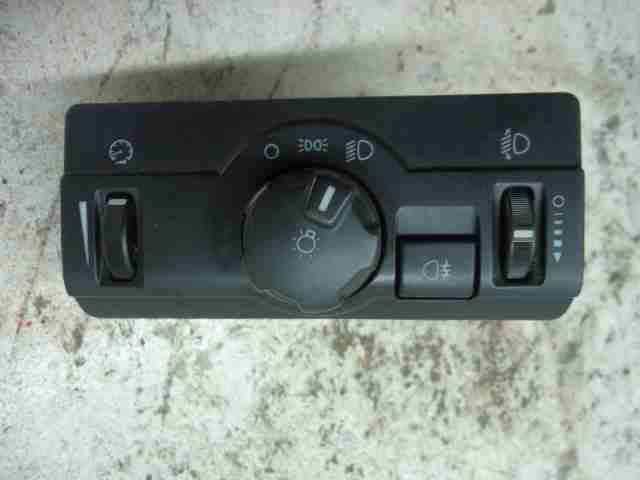 Изображение товара 2609 - 00002609 pereklyuchatel sveta Audi A8