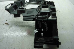 Изображение товара 2733 - 00002733 kronshtejn zadnego bampera Toyota Corolla Verso 2