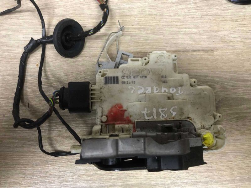 Изображение товара 2797 - 00002797 zamok dveri perednej levoj Toyota Corolla Verso