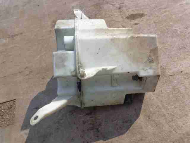 Изображение товара 2837 - 00002837 bachok omyvatelya Volvo V50