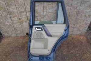 Изображение товара 2942 - 00002942 dver perednyaya pravaya Audi A8