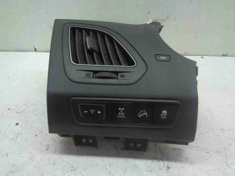Изображение товара 3024 - 00003024 deflektor obduva salona Mercedes CLA