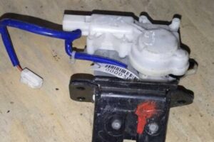 Изображение товара 3049 - 00003049 zamok bagazhnika Citroen C5 1