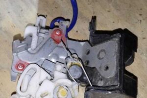 Изображение товара 3049 - 00003049 zamok bagazhnika Citroen C5