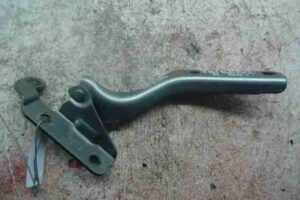 Изображение товара 3283 - 00003283 petlya kapota pravaya Peugeot 306 2