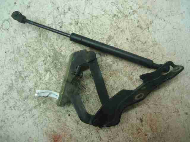 Изображение товара 3485 - 00003485 petlya kapota pravaya SAAB 9 3