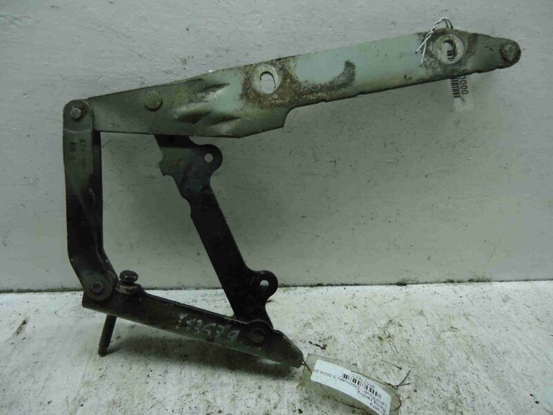 Изображение товара 3923 - 00003923 petlya kapota pravaya Audi A4