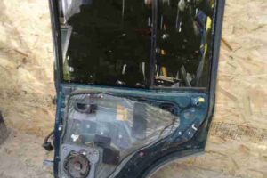Изображение товара 4153 - 00004153 dver zadnyaya pravaya Isuzu Rodeo 1