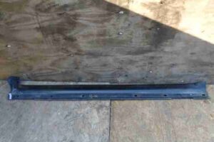 Изображение товара 4186 - 00004186 porog plastikovyj pravyj Peugeot 306