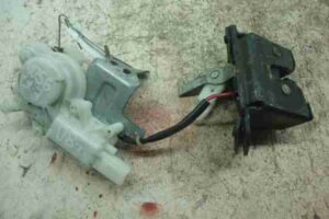 Изображение товара 4192 - 00004192 zamok bagazhnika Citroen Berlingo 3