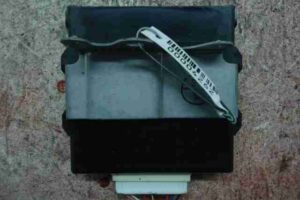 Изображение товара 4262 - 00004262 blok upravleniya razdatkoj Rover 400 1