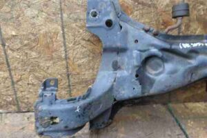 Изображение товара 4305 - 00004305 balka perednyaya Toyota Previa 3