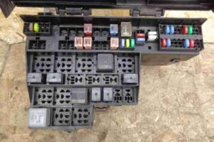 Изображение товара 4329 - 00004329 blok predokhranitelej Chevrolet Lumina 1