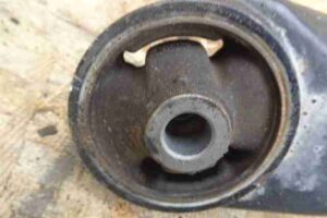 Изображение товара 4406 - 00004406 rychag perednij pravyj nizhnij Pontiac TransSport 1