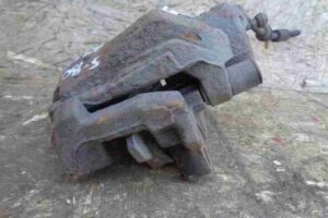 Изображение товара 4748 - 00004748 support perednij pravyj Volvo 440 3