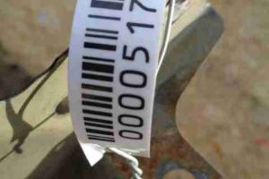 Изображение товара 5176 - 00005176 planka pod kapot Peugeot 306 1