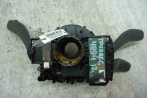 Изображение товара 5247 - 00005247 pereklyuchatel podrulevoj (strekoza) Toyota Corolla Verso 1