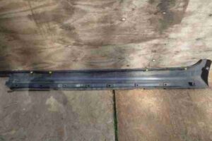 Изображение товара 6132 - 00006132 porog plastikovyj pravyj Volvo V50 1