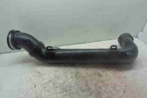 Изображение товара 6390 - 00006390 patrubok vozdushnogo filtra Audi A4 1