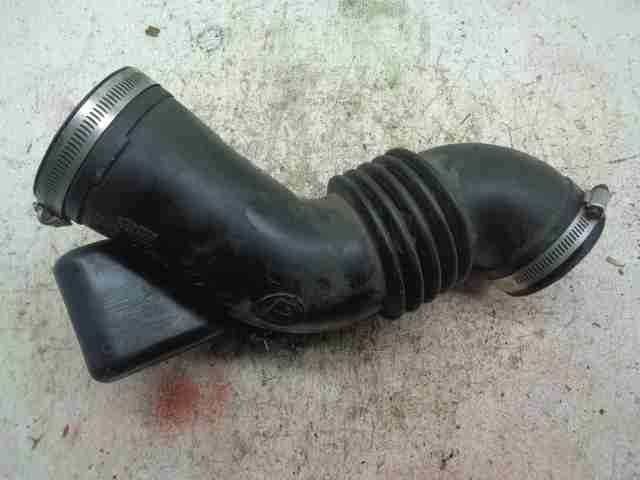 Изображение товара 6845 - 00006845 patrubok vozdushnogo filtra Peugeot 306