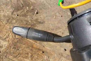 Изображение товара 6968 - 00006968 pereklyuchatel podrulevoj (strekoza) Fiat Brava 3