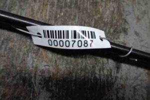 Изображение товара 7087 - 00007087 amortizator kapota Ford Maverick 1