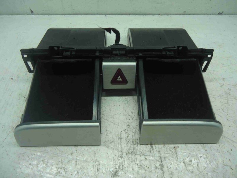 Изображение товара 7451 - 00007451 knopka avarijnoj signalizatsii Volkswagen Lupo