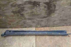 Изображение товара 7777 - 00007777 porog plastikovyj pravyj Volvo V50 1