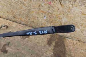 Изображение товара 7994 - 00007994 povodok stekloochistitelya Volvo 440 2