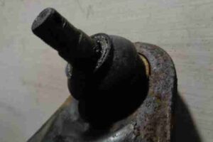 Изображение товара 8132 - 00008132 rychag perednij levyj nizhnij SEAT Leon 3