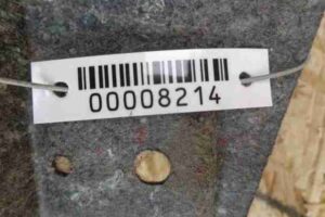 Изображение товара 8214 - 00008214 obshivka bagazhnika Ford Maverick 3