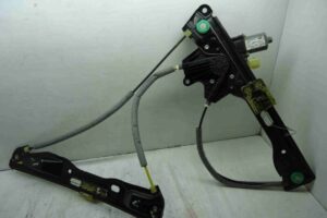 Изображение товара 8273 - 00008273 steklopodemnik perednij pravyj Chevrolet Aveo 3