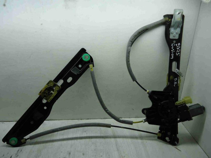 Изображение товара 8273 - 00008273 steklopodemnik perednij pravyj Chevrolet Aveo