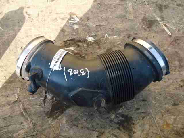 Изображение товара 8762 - 00008762 patrubok vozdushnogo filtra