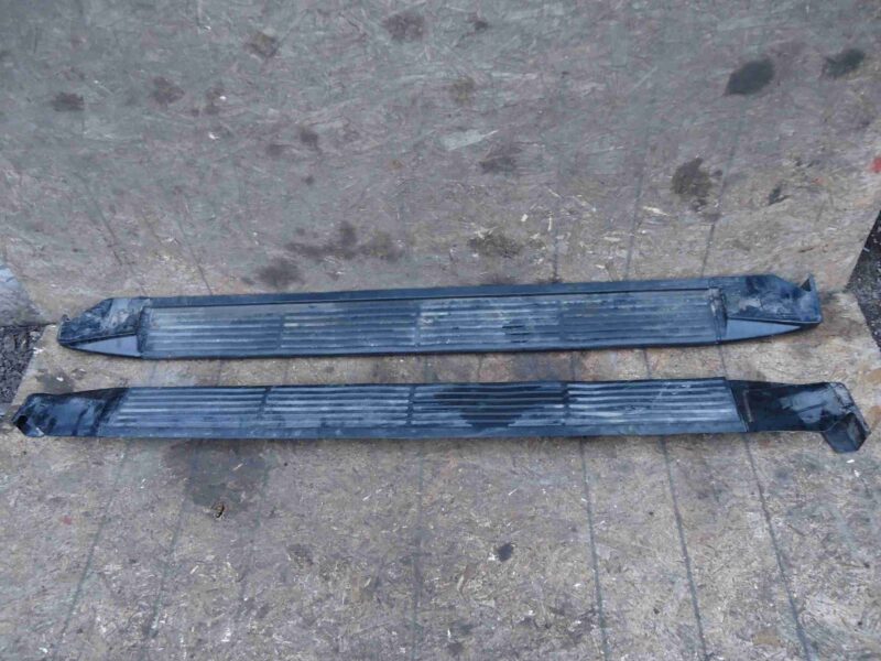 Изображение товара 8852 - 00008852 podnozhka levaya SAAB 9 3