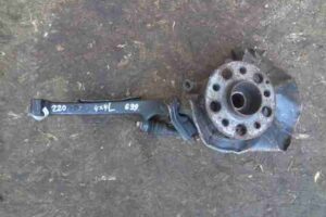 Изображение товара 9573 - 00009573 kulak povorotnyj levyj Ford Scorpio