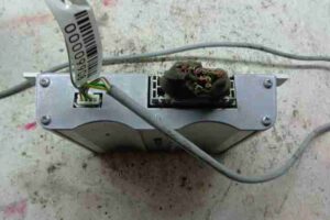 Изображение товара 9908 - 00009908 blok usilitelya muzyki Volvo V50 2