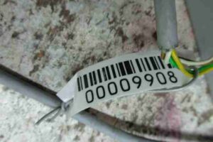 Изображение товара 9908 - 00009908 blok usilitelya muzyki Volvo V50 3