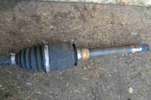 Изображение товара 10000 - 00010000 poluos perednyaya pravaya Ford Escort 1