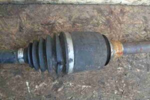 Изображение товара 10000 - 00010000 poluos perednyaya pravaya Ford Escort 3