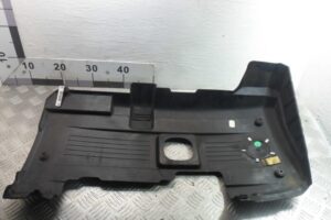 Изображение товара 106666 - 000106666 kryshka dvigatelya dekorativnaya 2