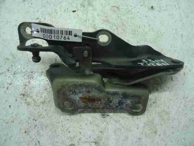 Изображение товара 10764 - 00010764 petlya kapota pravaya Land Rover Range Rover Sport