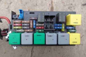 Изображение товара 10818 - 00010818 blok predokhranitelej Ford Transit Connect 1