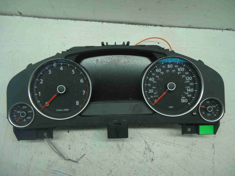 Изображение товара 10822 - 00010822 schitok priborov Toyota Corolla Verso