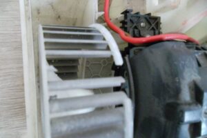 Изображение товара 11042 - 00011042 ventilyator otopitelya (motorchik pechki) Ford Sierra 1