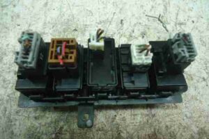 Изображение товара 11582 - 00011582 knopka salona SAAB 9 3 2