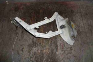 Изображение товара 11755 - 00011755 petlya kapota pravaya Toyota Corolla Matrix 1