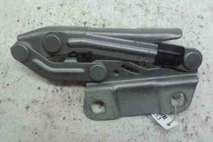 Изображение товара 12153 - 00012153 petlya kapota pravaya Ford Transit Connect 2