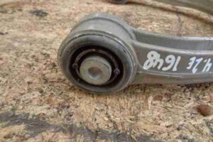 Изображение товара 12962 - 00012962 rychag perednij levyj verkhnij Toyota Corolla Matrix 2