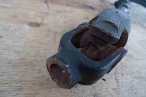 Изображение товара 13745 - 00013745 rulevoj kardanchik Chevrolet Trailblazer 1